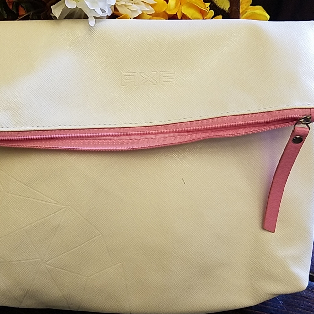 Travel Bag Bundle-4 total bags for one great price - Picture 6 of 6